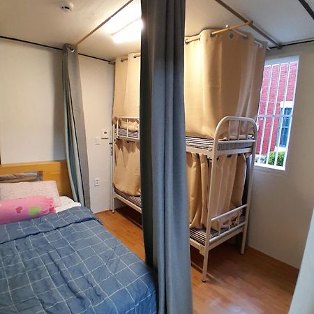 Disco Pangpang Guesthouse Inchon Exteriör bild