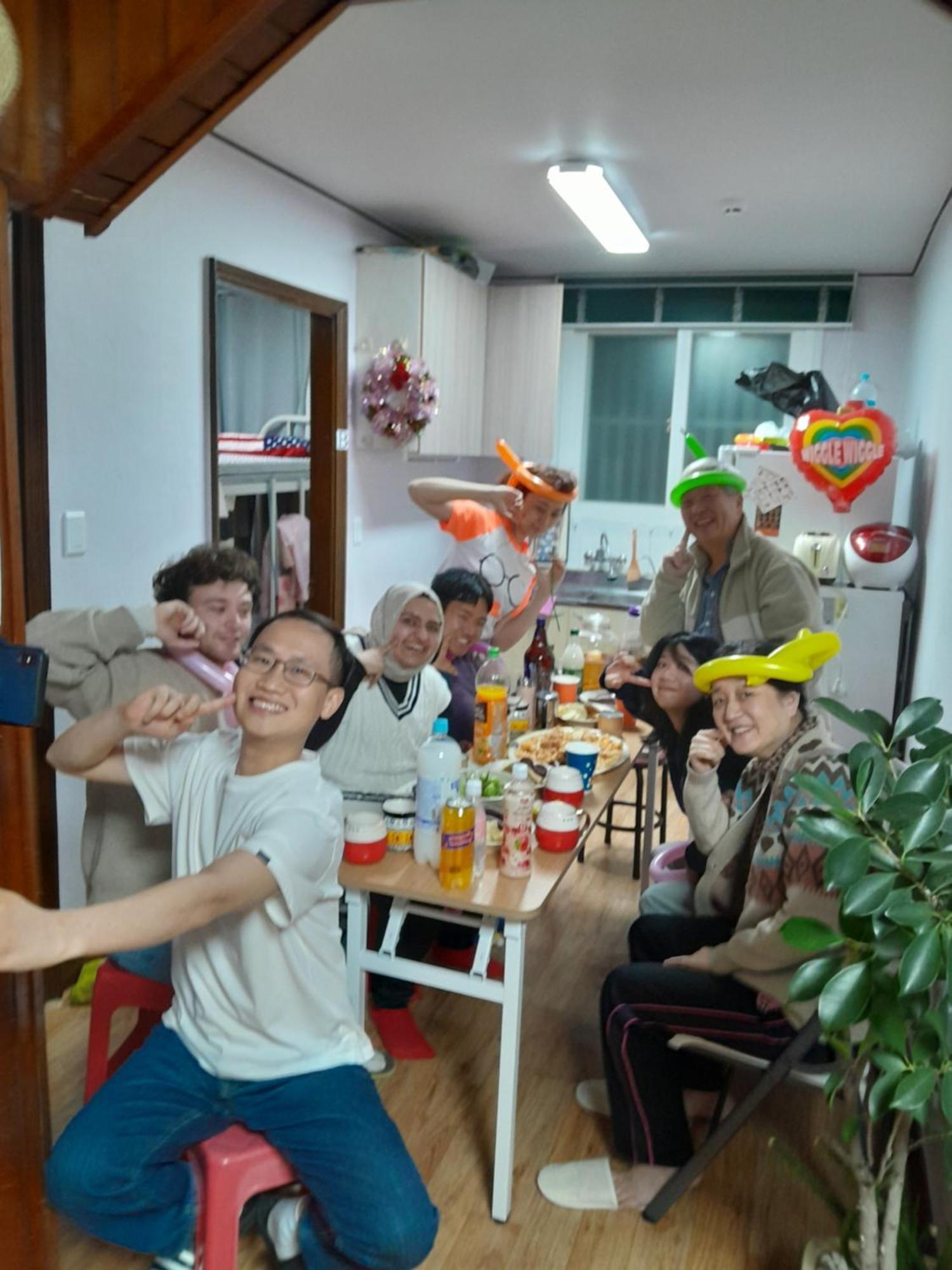 Disco Pangpang Guesthouse Inchon Exteriör bild