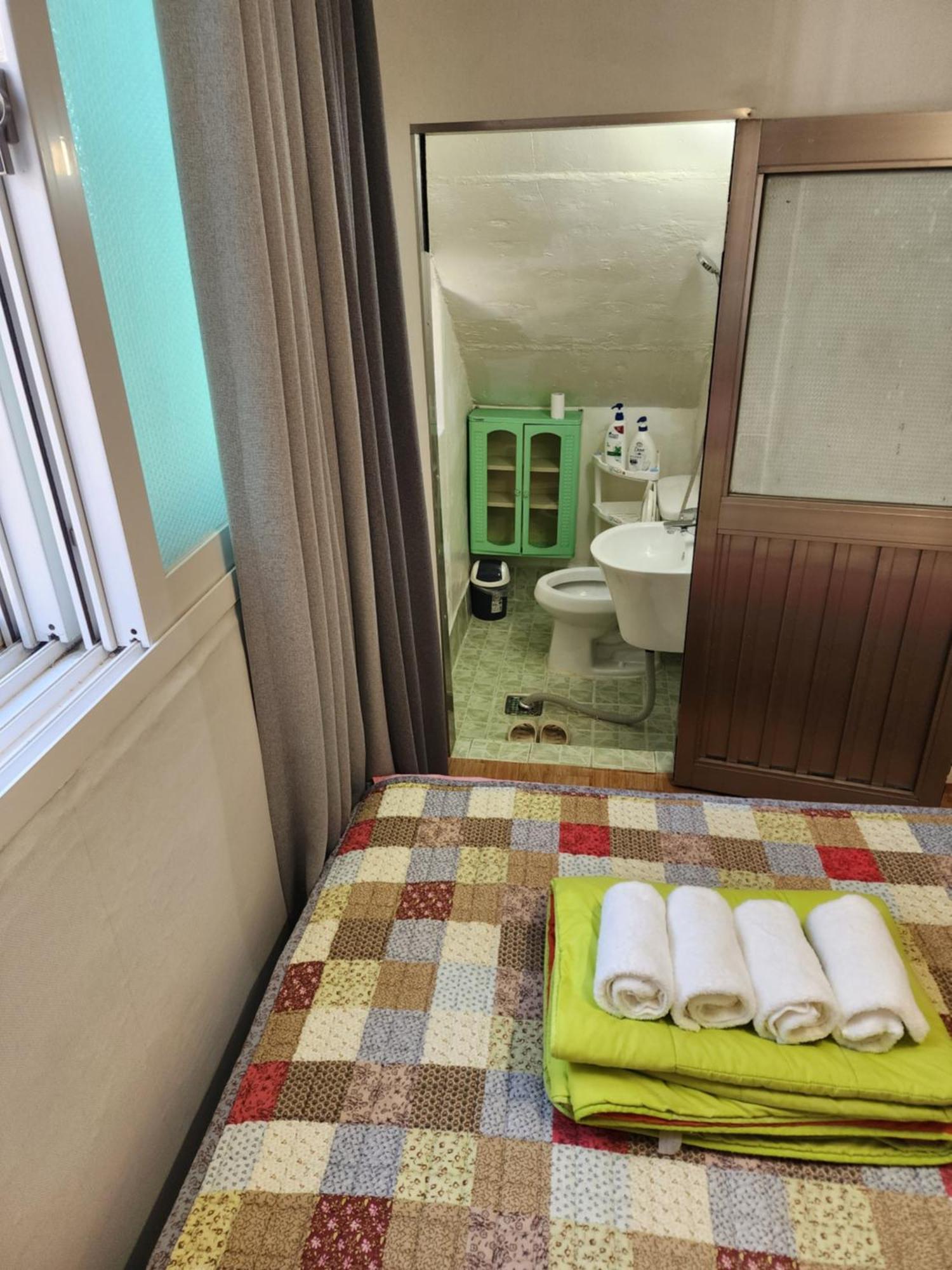 Disco Pangpang Guesthouse Inchon Rum bild
