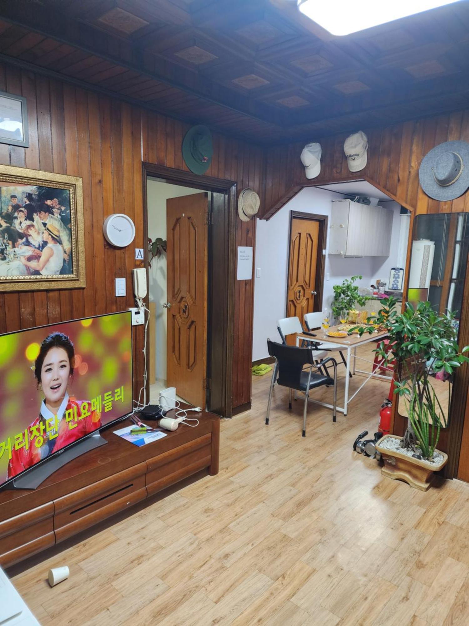 Disco Pangpang Guesthouse Inchon Exteriör bild